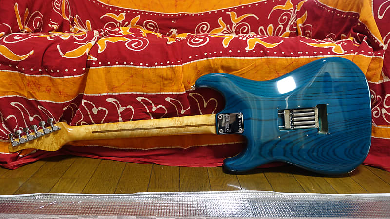 Final Price!】 SCHECTER EX-V-22-CTM-FRT Blue 5A Quilt Maple Made