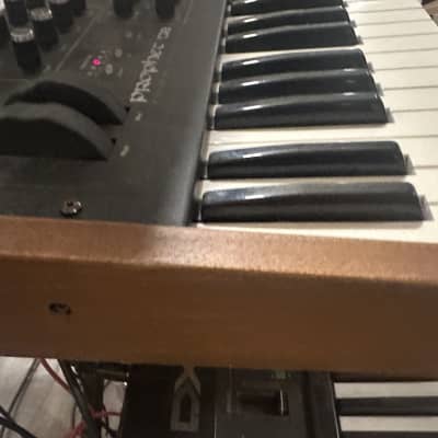 Dave Smith Instruments Prophet 08 PE 61-Key 8-Voice Polyphonic Synthesizer 2009 - 2015 - Black with Wood Sides