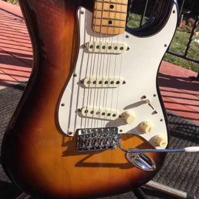 1982 Fender "Dan Smith" Stratocaster Sunburst -  3-Knob, 2 Pickguards, < 7 lbs image 3