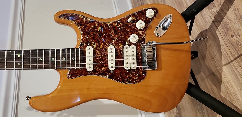 Fender American Deluxe natural 2007年製 2007 Fender American Deluxe Stratocaster Electric Guitar