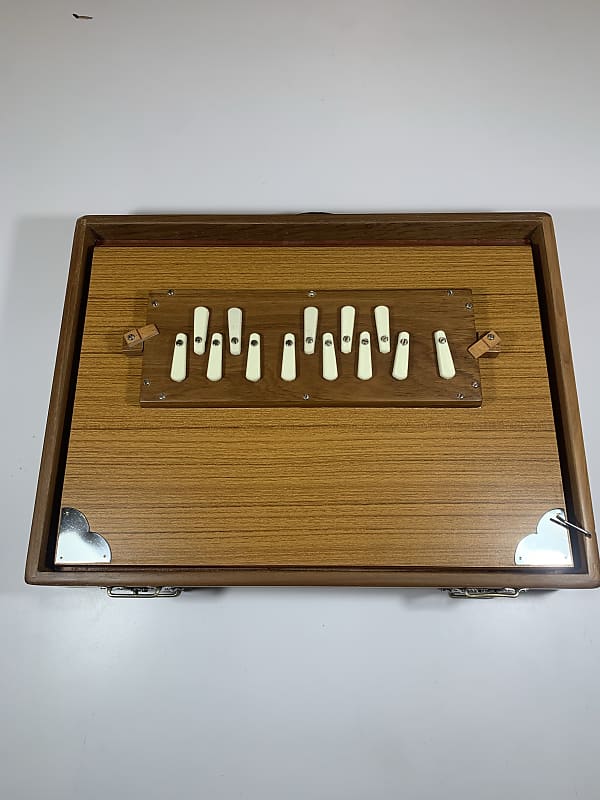 Shruti Box by Monoj Kumar Sardar & Bros Reverb