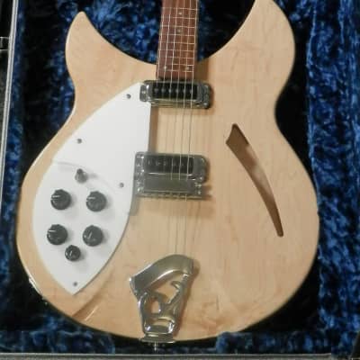 Rickenbacker 330 Lefty Mapleglo Semi-hollow electric guitar with case used Left-Handed Ric 6-string image 3