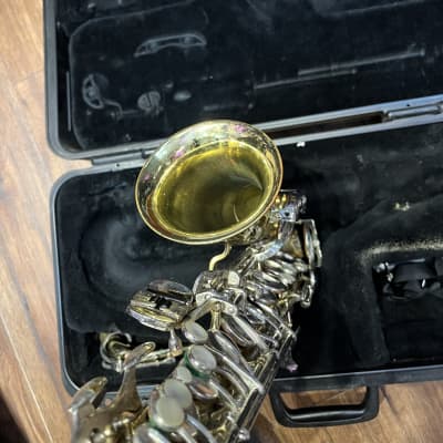 Selmer Bundy II Alto Saxophone image 5