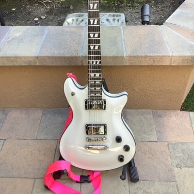 ベース SCHECTER Diamond Series Stiletto Elite 5 513052000127000-00-600x600.jpg