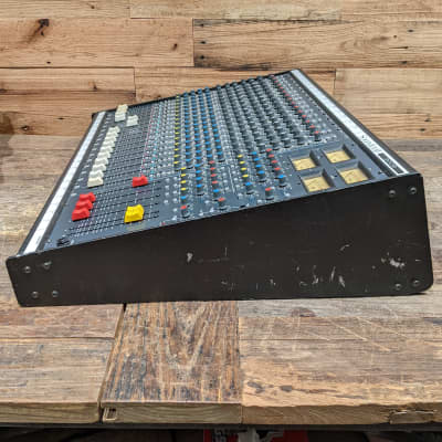 Soundcraft Series 200B 16-Channel 4-Bus Mixing Console | Reverb