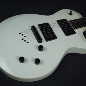 Peavey PXD Odyssey II White Finish Electric Guitar Reverb