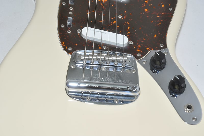 公式銀座Fender MUSTANG MG73 CO VWH 2011年製 エレキ ギター フェンダー 中古 訳あり Y6458607 フェンダー