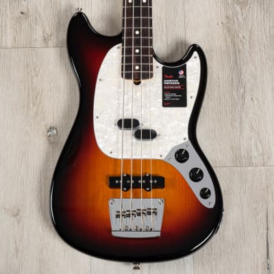 Fender American Performer Mustang Bass, Rosewood Fingerboard, 3-Color Sunburst image 2