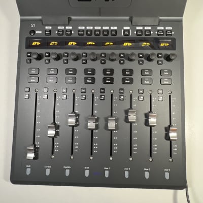 Avid コントロールサーフェス 8チャンネル