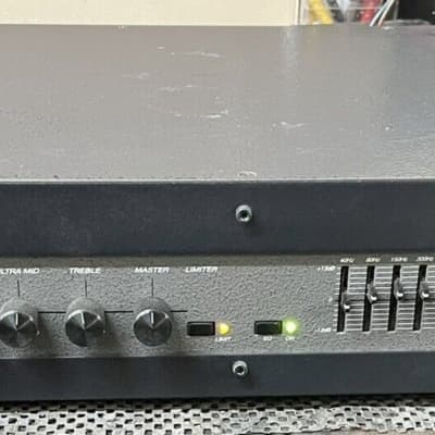 Ampeg B2-RE 450-Watt Rackmount Bass Amp Head | Reverb