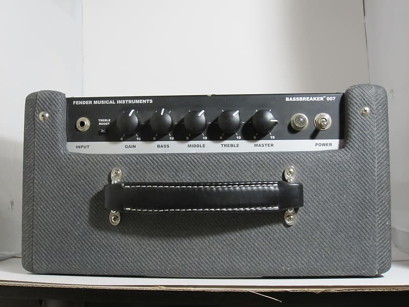 廃盤】Fender USA Bassbreaker 007 Combo-