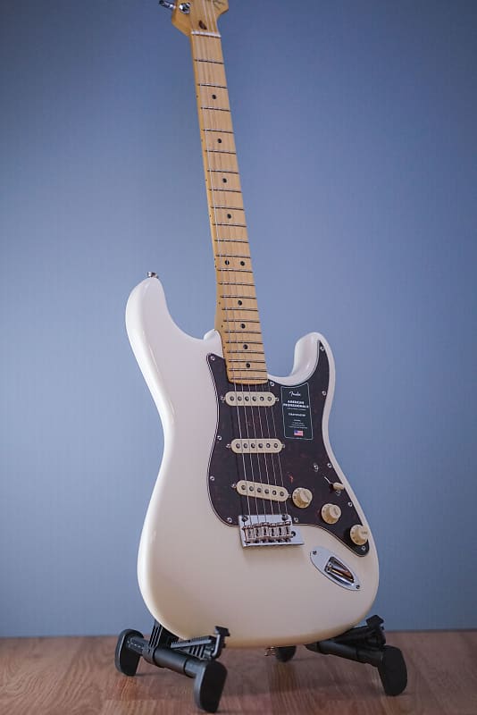 Fender American Professional II Stratocaster Olympic White | Reverb