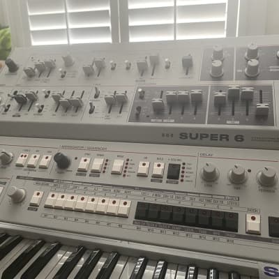 UDO AUDIO SUPER 6 desktop synthesizer Mint image 1