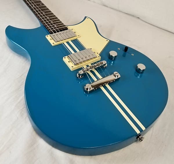 Yamaha RSE20 SWB Revstar Element, Chambered maple and mahogany body, carbon-reinforced neck and body, 2 Alnico V Humbucking pickups; Swift Blue image 1