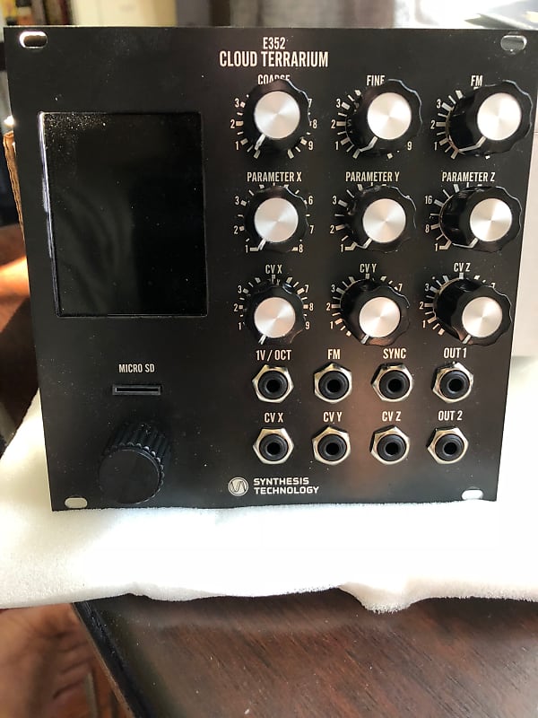 Synthesis Technology E352 Cloud Terrarium Black black Reverb