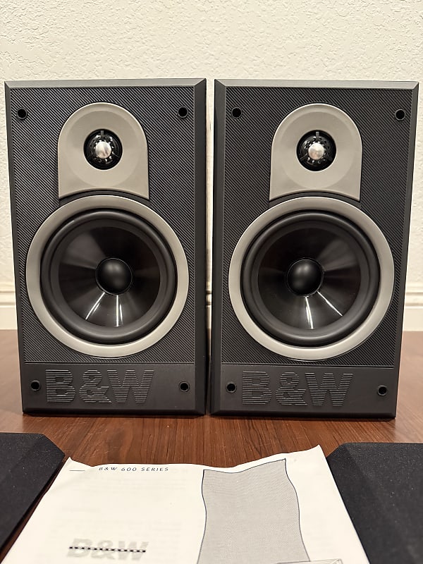 Bowers and Wilkins  DM-600 Bookshelf Speakers  			