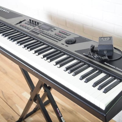 Kurzweil PC1x 88 key piano keyboard synthesizer very good condition image 4