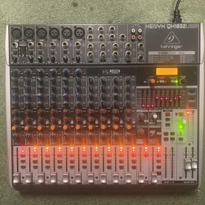 Behringer QX1832USB Xenyx Console de mixage 18 entrées 