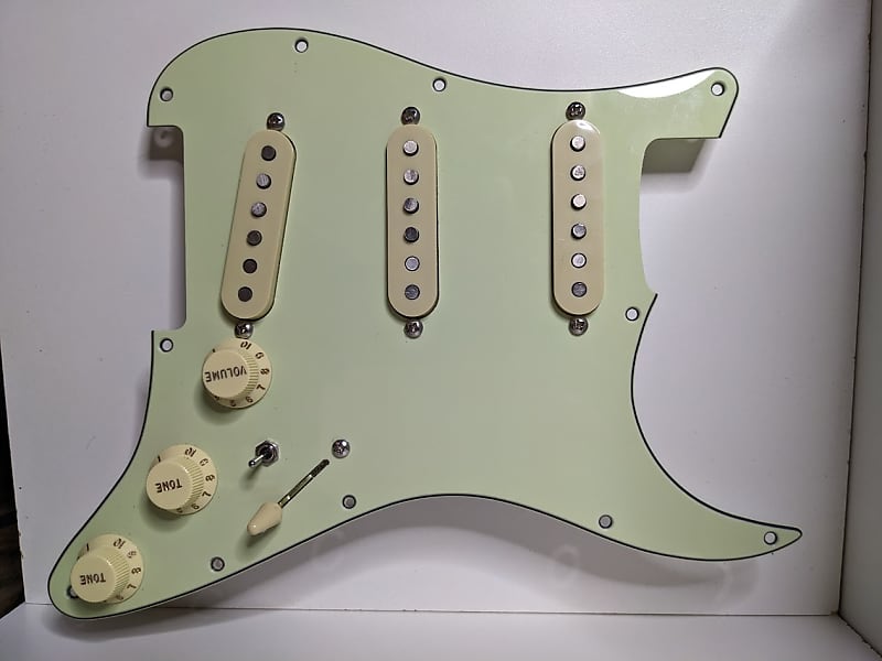 920D Custom Seymour Duncan Everything Axe Loaded Pickguard w