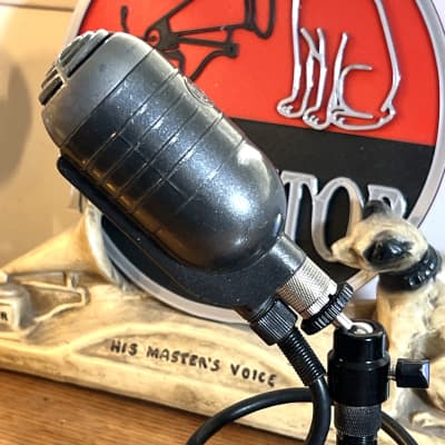 Vintage 1940's RCA MI-6207H Dynamic Microphone, restored, working, w/desk stand image 4