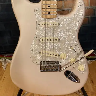 Fender 2021 Stratocaster Deluxe MIM Blizzard Pearl With Custom Shop Texas Special Pickups And Hard Case image 2