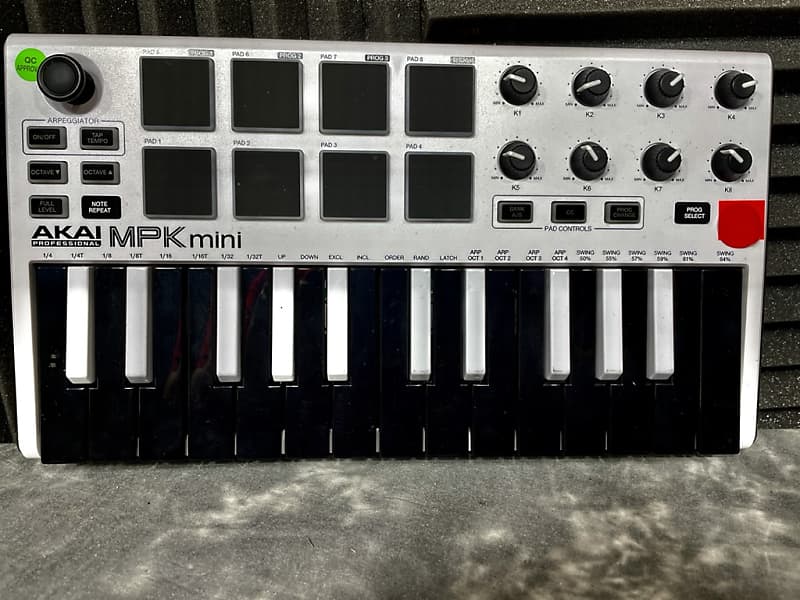 Decksaver Akai MPK mini Play Mk3 Cover favorable buying at our shop