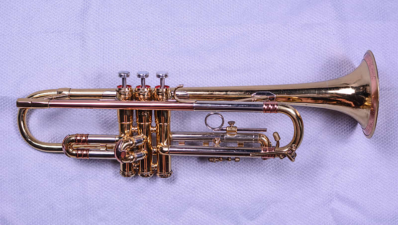Getzen Deluxe Trumpet image 1