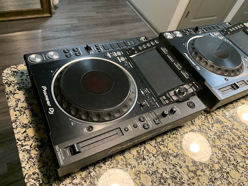 Pioneer CDJ2000NXS2 Black Professional Multi Audio Player Pioneer CDJ2000NXS2 Black Professional Multi Audio Player