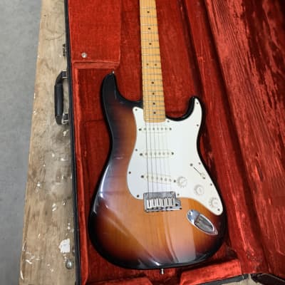 Fender American Standard Stratocaster with Maple Fretboard 1998 - 2000 3-Color Sunburst image 1