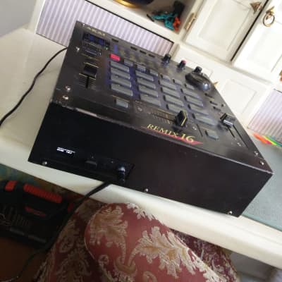 AKAI Remix16 サンプラー ビンテージ