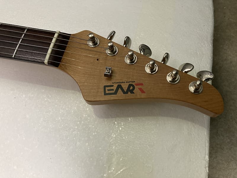 Eart Guitars Model SSS YMX-SG3 vintage style electric guitar