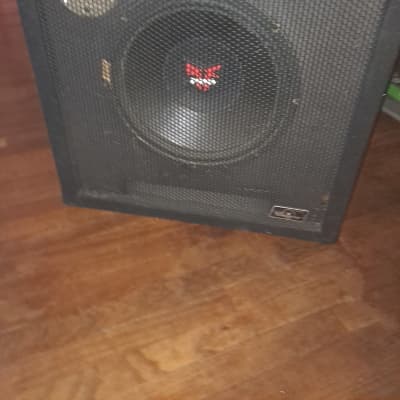 Punch bass speaker in behanger case image 2