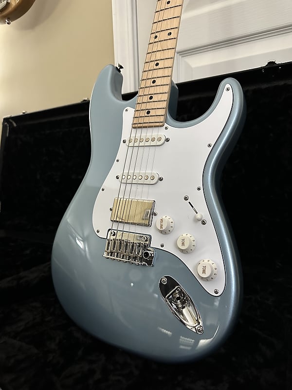 Tom Anderson Icon Classic Metallic Ice Blue | Reverb