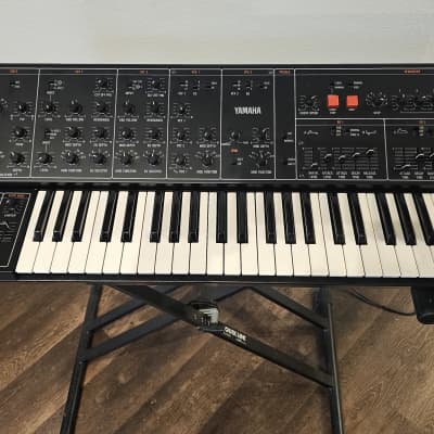 Yamaha CS-30 Monophonic Synthesizer 1977 - 1980 - Black