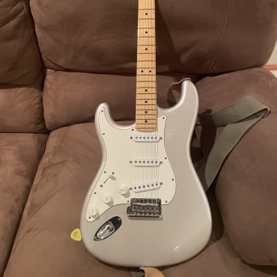 Left handed Fender American Standard Stratocaster Left-Handed with Maple Fretboard 2008 - 2012 - Blizzard Pearl for sale