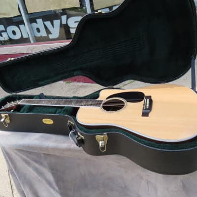 Martin DC-AURA 2016 - Great Tone! for sale