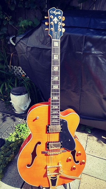 Agile Cool Cat Jazz Guitar