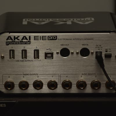 Akai EIE Pro USB 2.0 Audio Interface 2010s - Silver image 2