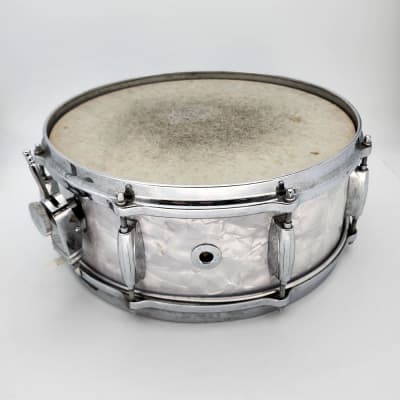 Used Vintage Gretsch Round Badge '60s Snare Drum 14x5.5 White Marine Pearl image 7