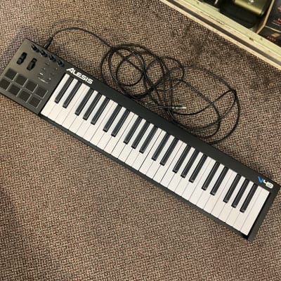 Alesis V49 Midi Controller