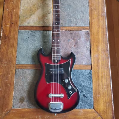 Stradolin RJ1 vintage short-scale electric guitar MIK 1960s red burst image 3
