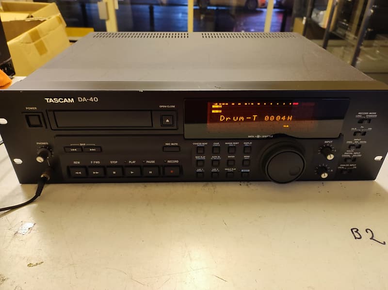 TASCAM DA-40 1998 - Black | Reverb