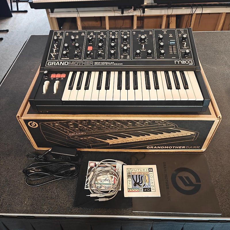 Moog Grandmother Dark | Reverb