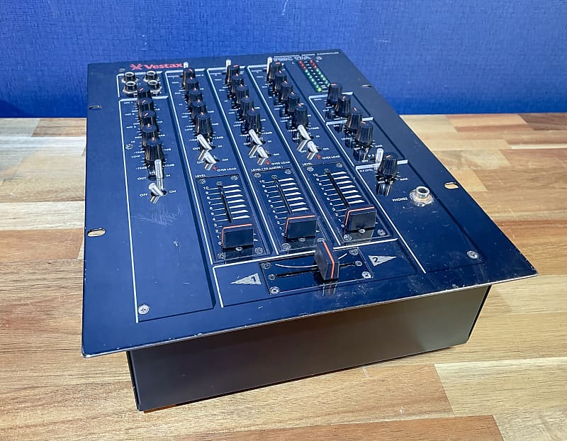 Vestax Pmc-17A Vintage 3-Channel Turntable Mixer