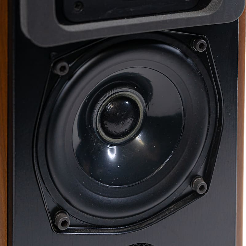 Meridian M20 Active Speakers with Stands - The Music Room