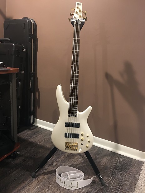 Ibanez SR535 5 string bass special edition in triple Pearl White w gold hardware
