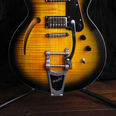 Reverend Manta Ray HB-FM Sunburst Semi-Hollow Electric Guitar image 1