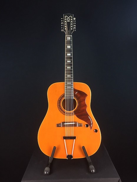 Vox 12 store string acoustic guitar