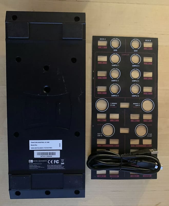 Native Instruments Traktor Kontrol X1 MK1 Midi DJ Controller