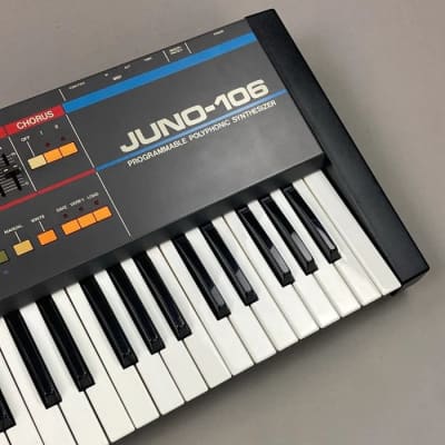 Roland Juno-106 61-Key Programmable Polyphonic Synthesizer 1984 - 1985  Original w/ Hard Case image 3